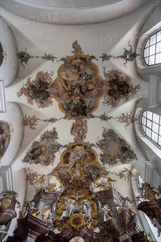 Vaults above the high altar in Heilig Kreuz Minster, built around 1400, Rottweil, Baden-Württemberg, Germany, Europe