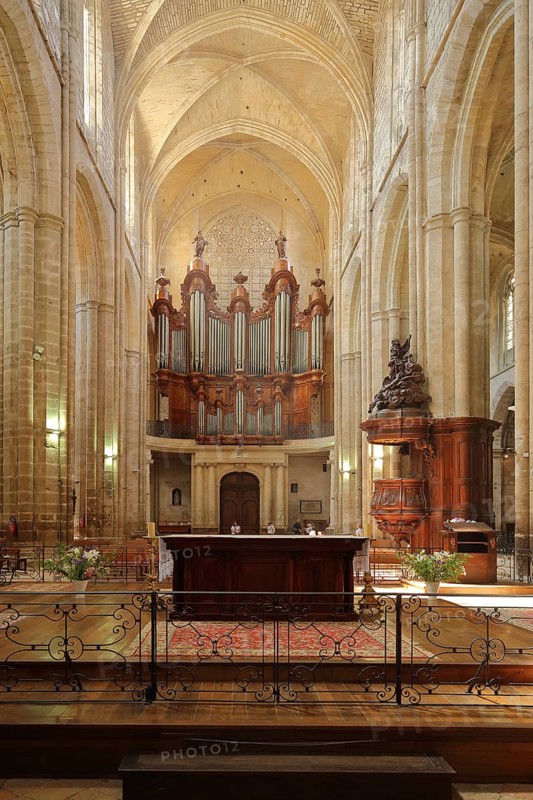 Organ and pulpit of the Gothic church, Ste-Marie-Madelein, interior view, wood carving, arts and crafts, Sainte, Saint-Maximin-la-Sainte-Baume, St, Ste, Var, Provence, France, Europe