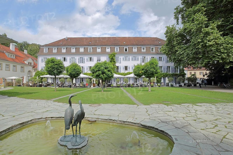 Heron fountain with two bird figures, park and building Bad Hotel, Badgarten, sculptures, heron, Überlingen, Überlinger See, Lake Constance area, Baden-Württemberg, Germany, Europe