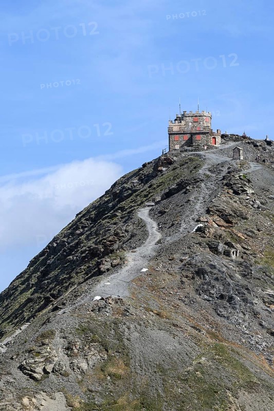 View of small hotel accommodation Rifugio Garibaldi above east ramp north ramp ascent from to 2757 2758 metre high pass road mountain pass Alpine pass Stelvio Pass Stelvio, Stelvio, South Tyrol, Alto Adige, Italy, Europe