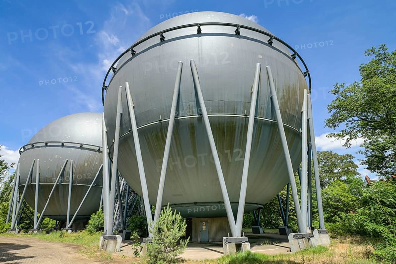 Spherical gas tank, Marienpark, Lankwitzer Straße, Mariendorf, Tempelhof-Schöneberg, Berlin, Germany, Europe