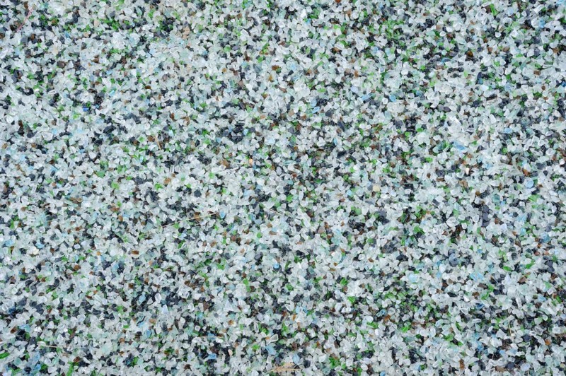 Glass gravel, glass chippings, broken glass, glass splinters