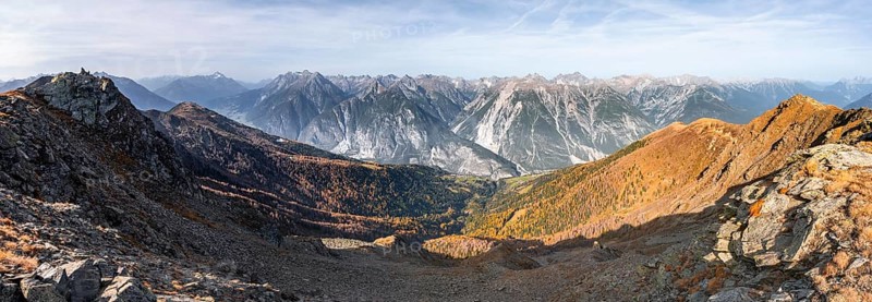View from the ridge of the Venet to the mountain panorama of the Parzinn Group of the Lechtal Alps, yellow larches in autumn, Venet crossing, Ötztal Alps, Tyrol, Austria, Europe