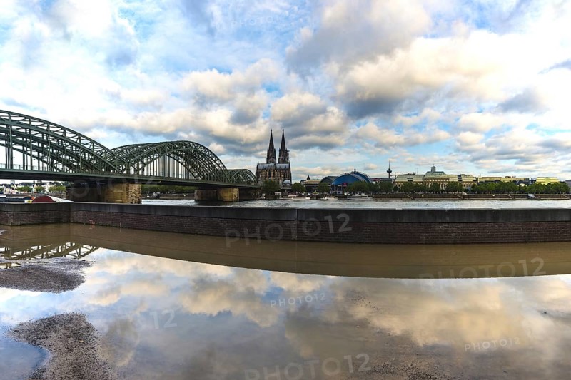 Hohenzollern Bridge, Cologne Cathedral, Central Station and Musical Dome, Cologne, North Rhine-Westphalia, Germany Europe