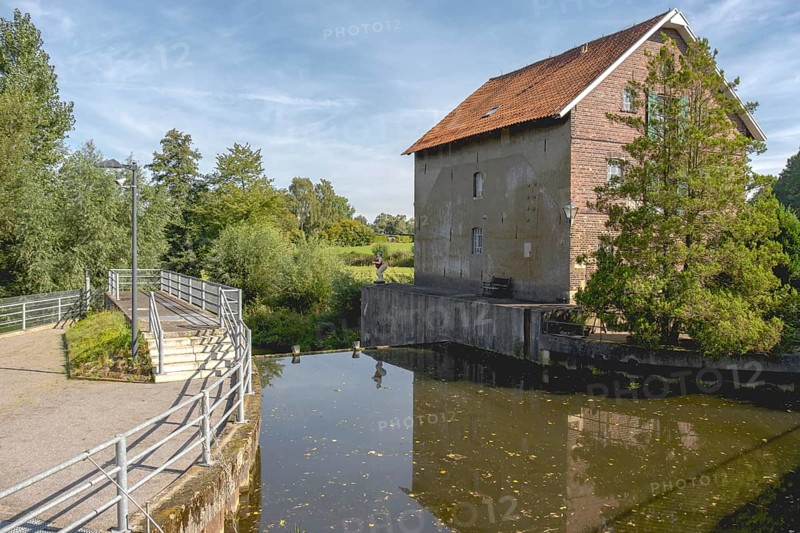 Alfers Mühle, dam and former watermill on the Berkel, Gescher, Münsterland, North Rhine-Westphalia, Germany, Europe