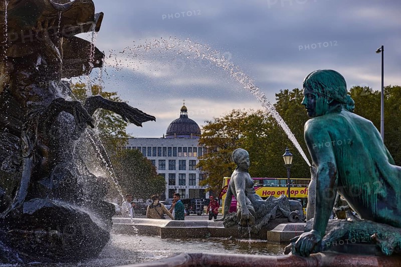 Water fountain of the Neptune Fountain backlit with Berlin Cathedral, Spandauer Straße, Berlin, capital city, independent city, federal state Berlin, Germany, Europe