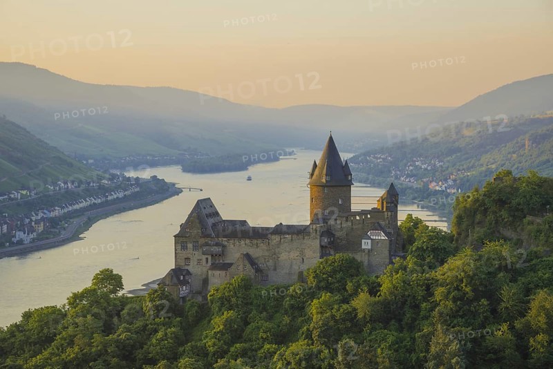 Stahleck Castle Youth Hostel, Stahleck Youth Castle, Bacharach am Rhein, UNESCO World Heritage Cultural Landscape Upper Middle Rhine Valley, World Heritage Site, Rhineland-Palatinate, Germany, Europe