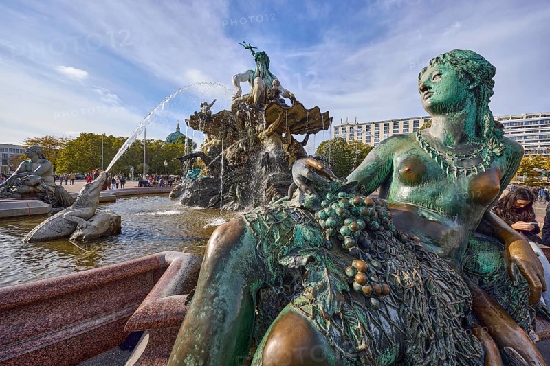 Bronze figure of an unclothed woman with grapes, Neptune Fountain, Berlin, capital city, independent city, federal state of Berlin, Germany, Europe
