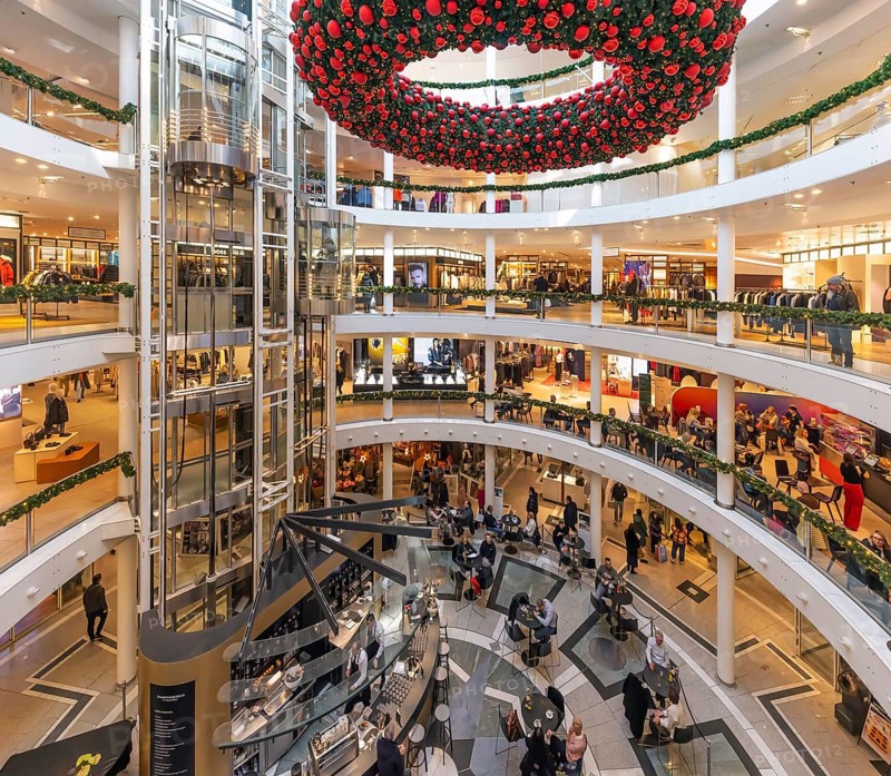 Breuninger department stores' during the Advent season, interior shot with Advent wreath. Stuttgart, Baden-Württemberg, Germany, Europe