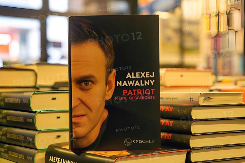 Close-up of the book PATRIOT - MY STORY by ALEXEJ NAWALNY