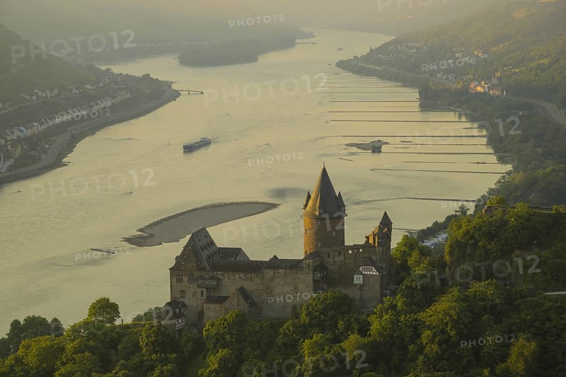Stahleck Castle Youth Hostel, Stahleck Youth Castle, Bacharach am Rhein, UNESCO World Heritage Cultural Landscape Upper Middle Rhine Valley, World Heritage Site, Rhineland-Palatinate, Germany, Europe