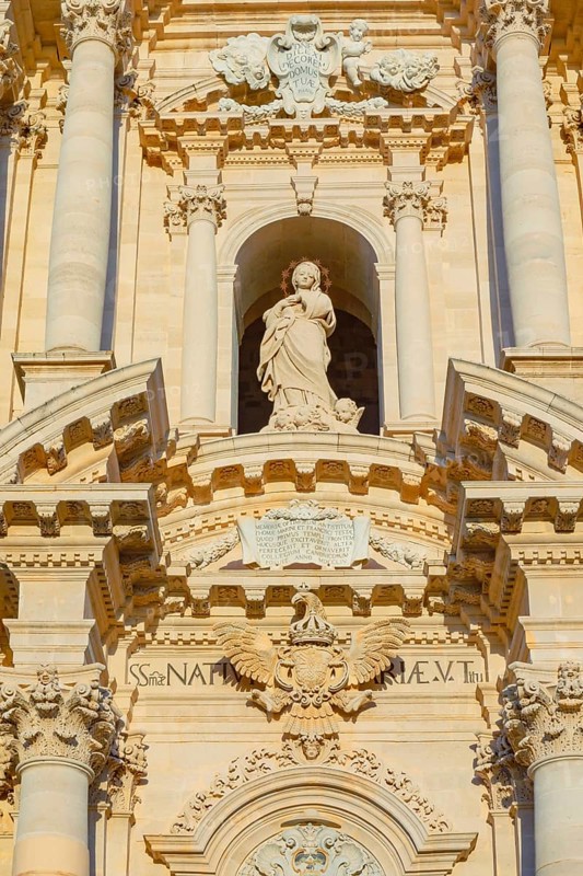 Syracuse Duomo facade detail, Ortygia, Syracuse, Sicily, Italy, Europe