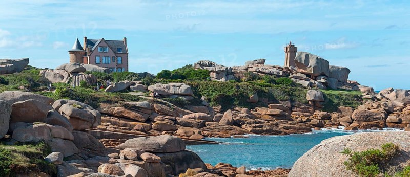 A house and a lighthouse on a rocky coast overlooking the sea, Maison Gustave Eiffel, Phare de Men Ruz, Ploumanac'h, Ploumanach, Perros-Guirec, Côtes-d'Armor, Brittany, France, Europe