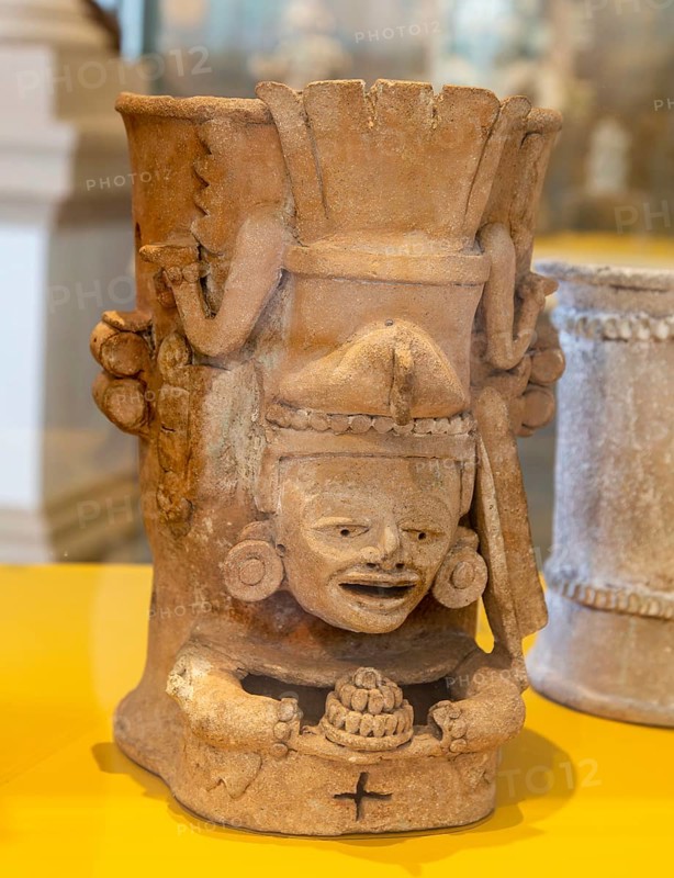 'Idolos' exhibition anthropomorphic figure, Palacio Canton palace anthropology museum, Merida, Yucatan State, Mexico, Central America