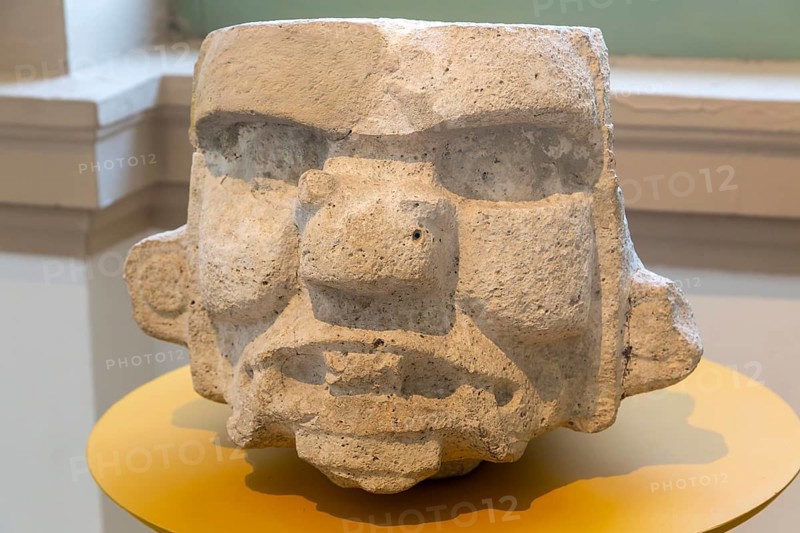 'Idolos' exhibition anthropomorphic figure, Palacio Canton palace anthropology museum, Merida, Yucatan State, Mexico, Central America