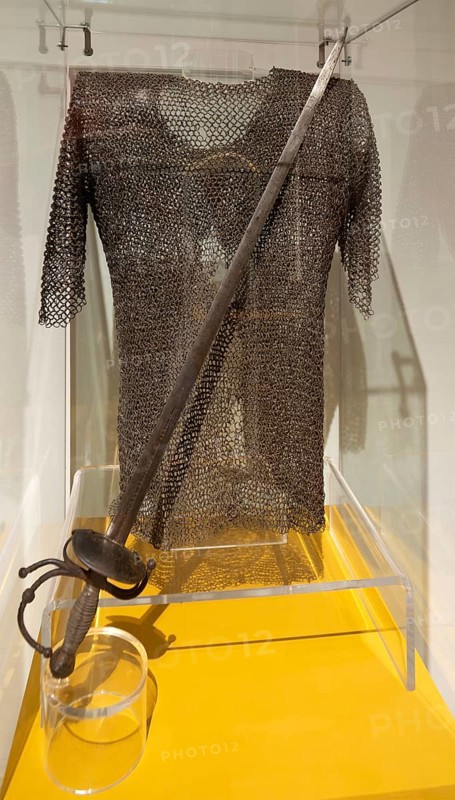 Chainmail armour and sword, Spanish colonial exhibition Palacio Canton Merida, Yucatan State, Mexico, Central America