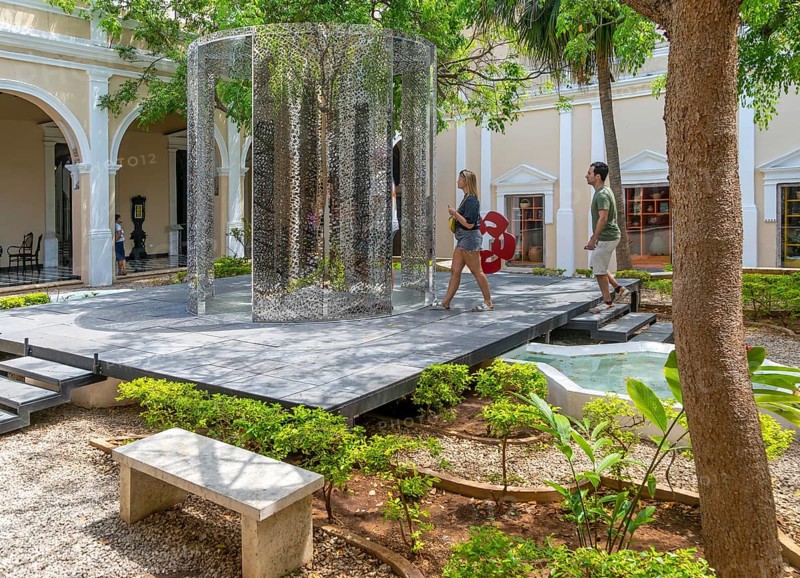 Art exhibition 'Atlas' by Jan Hendrix, artwork in central courtyard of palace of Casa de Montejo, Merida, Yucatan State, Mexico, Central America