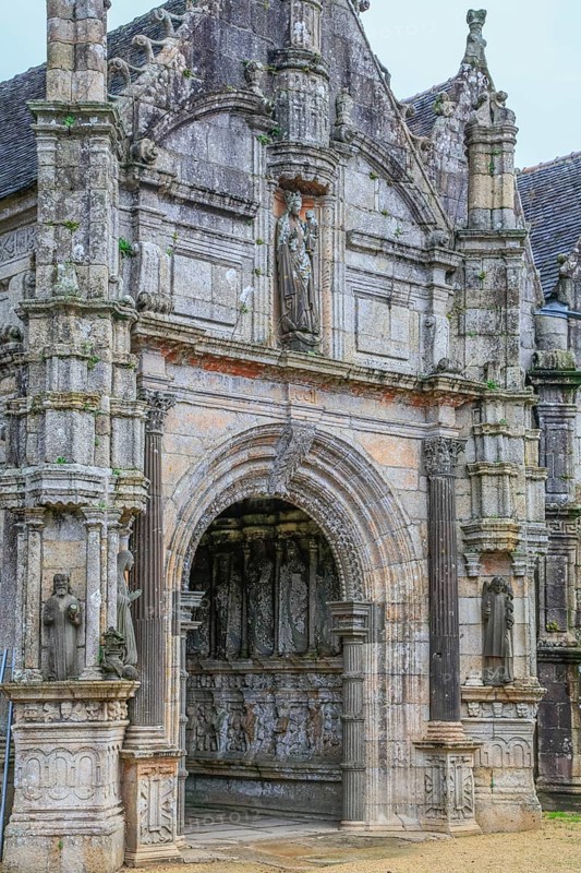 Enclosed parish Enclos paroissial church Eglise Notre-Dame de Bodilis from the 16th century, Bodilis, Leon, department Finistere Penn-ar-Bed, region Bretagne Breizh, France, Europe