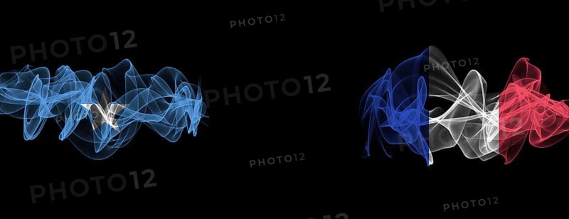 Flags of Somalia and France on Black background, Somalia vs France Smoke Flags