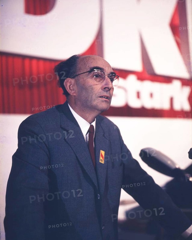DEU, Germany: The historical colour photos from the times of the 1970s show events and people from politics, culture, trade unions, working life, medicine, etc. Düsseldorf. 2nd Party Congress of the DKP on 27.11.1971. Kurt Bachmann (Chair)
