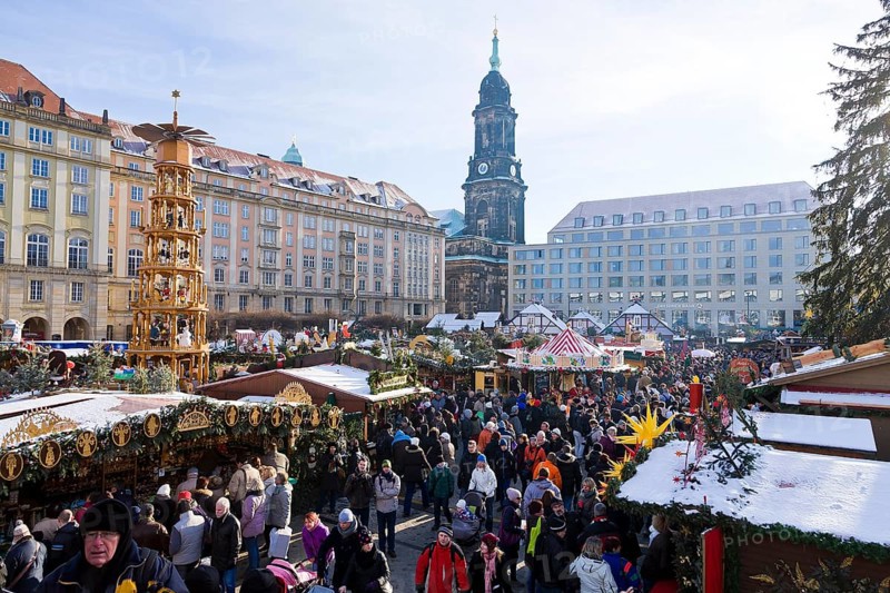 The Striezelmarkt, which has been held since 1434, is the oldest Christmas market in Germany and takes place on the Altmarkt. In 2009 the market was redesigned, a special landmark is for example the world's largest candle arch