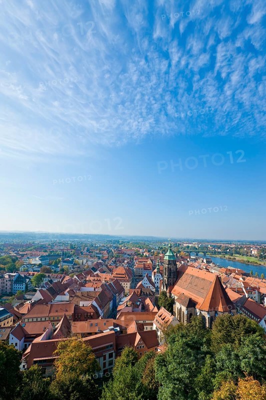 Pirna is a large district town and the administrative seat of the Sächsische Schweiz-Osterzgebirge district and the Pirna administrative community in the Free State of Saxony, Dresden administrative district. It is considered the gateway to Saxon Switzerland