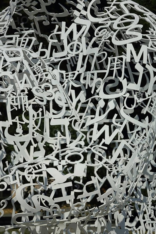 Sculpture Body of Knowledge by Jaume Plansa 2010, detail, letters, numbers, chaos, tangle, disorder, University Campus Westend, University, Campus, Westend, Main, Frankfurt, Hesse
