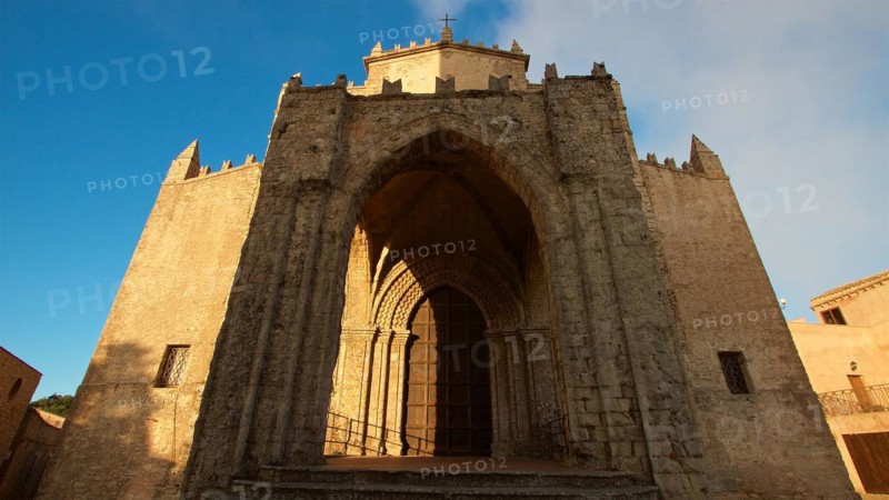 Evening light, Norman Cathedral, Chiesa Madre di Santa Maria Assunta, super wide angle, portal, Erice, Trapani province, mountain, Sicily, Italy, Europe