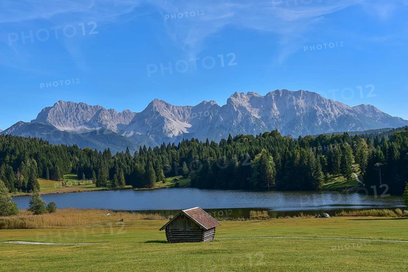 View of the Karwendel Mountains near Mittenwald, in the foreground Lake Gerold in Werdenfelser Land, Bavaria, Germany, Europe
