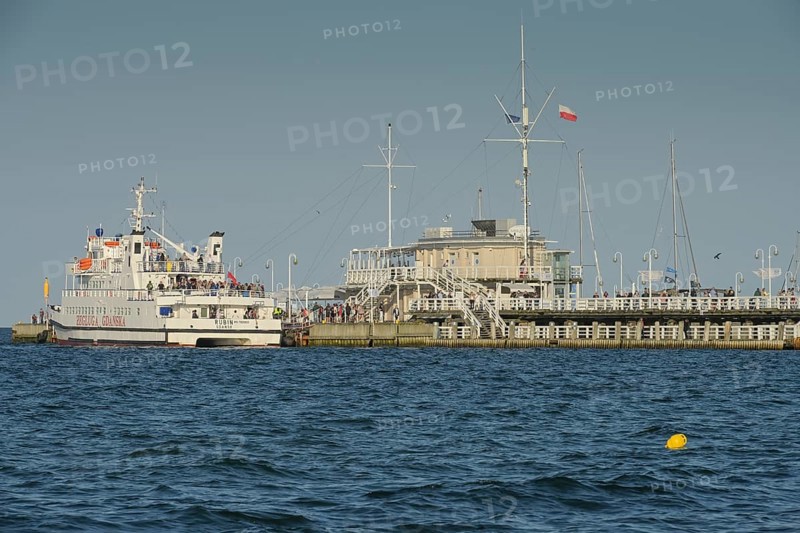 Excursion steamer, pier, Sopot Molo, Sopot, Pomeranian Voivodeship, Poland, Europe