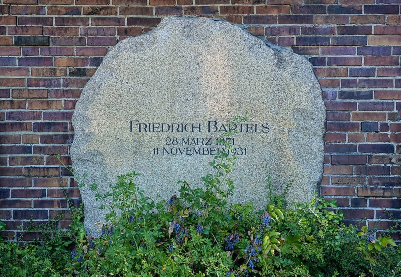 Grave Friedrich Bartels, Memorial of the Socialists, Central Cemetery Friedrichsfelde, Gudrunstraße, Lichtenberg, Berlin, Germany, Europe
