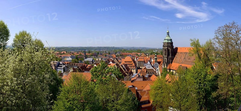 Pirna is a large district town and the administrative seat of the Sächsische Schweiz-Osterzgebirge district and the Pirna administrative community in the Free State of Saxony, Dresden administrative district. It is considered the gateway to Saxon Switzerland