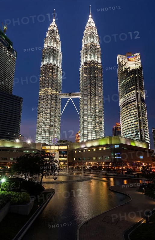 KUALA LUMPUR, MALAYSIA, MAY 5: Petronas Twin Towers in twilight on May 5, 2011 in Kuala Lumpur. They were the tallest building in the world 1998-2004 and remain the tallest twin building