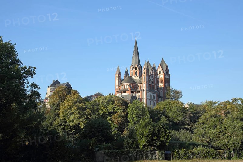 Romanesque, early Gothic cathedral with seven towers and castle, Old Town, Limburg, Hesse, Germany, Europe