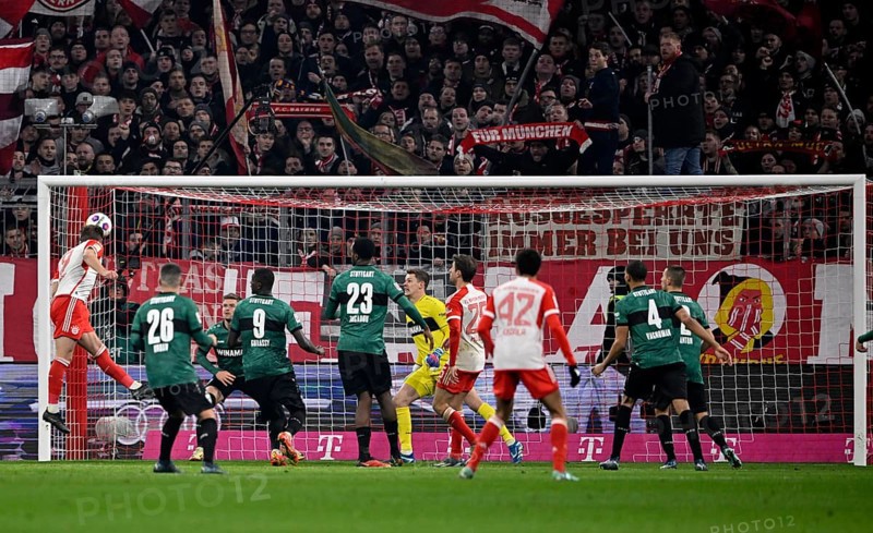 Goal, header Harry Kane FC Bayern Munich FCB (09) penalty area scene, goal area scene, Allianz Arena, Munich, Bavaria, Germany, Europe