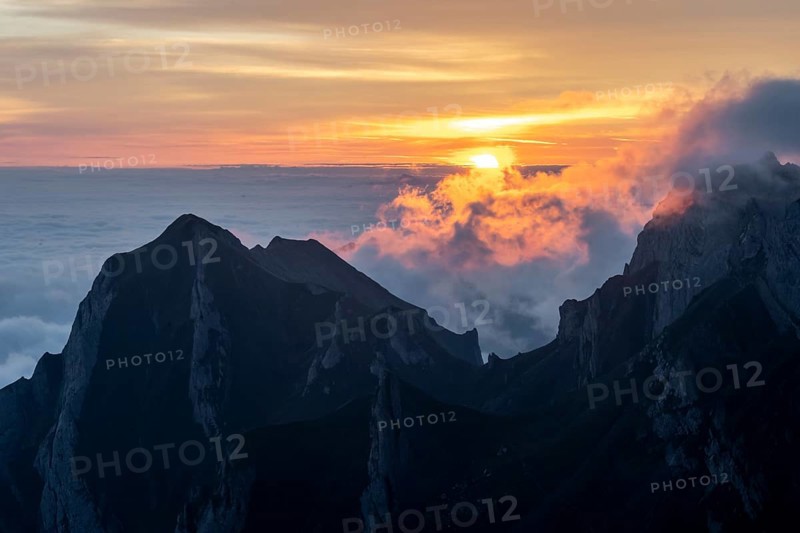 Freiheittürm and Fälenschafberg, sunrise, sun shining over mountains in fog, Säntis, Appenzell Ausserrhoden, Appenzell Alps, Switzerland, Europe