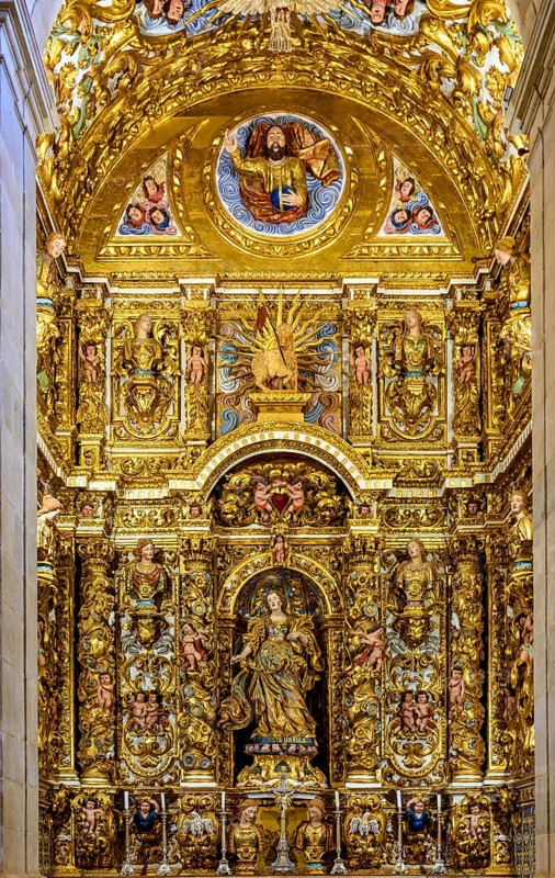 Gold-leafed altar in a historic baroque church in Pelourinho in Salvador, Bahia, Brasil