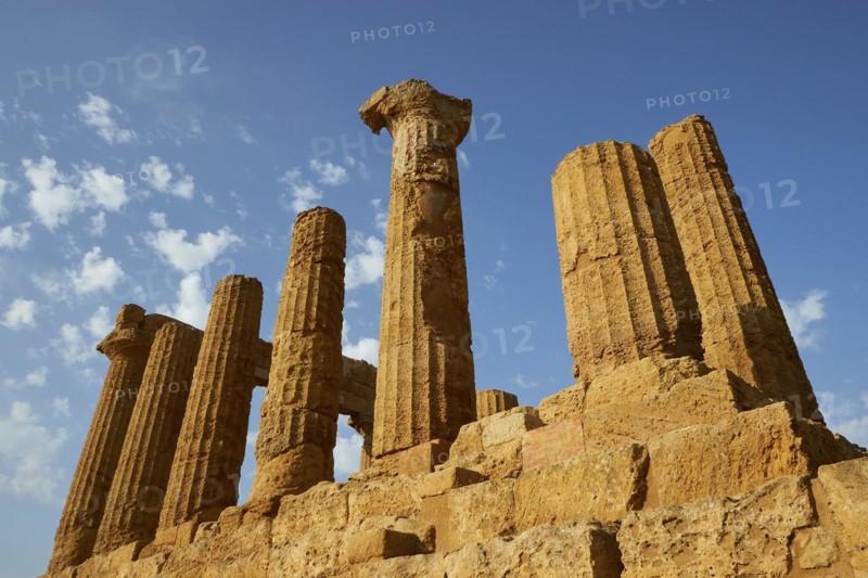 Super wide angle shot, columns, chapter, entablature, Hera temple, blue sky, late afternoon light, valley of the temples, valle dei templi, Agrigento, Sicily, Italy, Europe