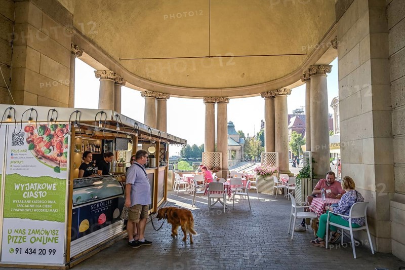 Cafe, North Rotunda, Rotunda Polnocna, Hakenterrasse, Szczecin, West Pomeranian Voivodeship, Poland, Europe