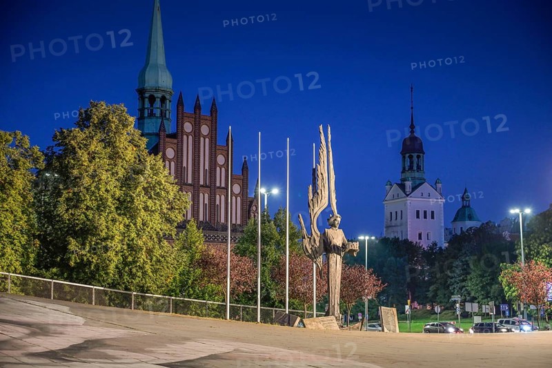 Memorial to the fallen shipyard workers of 1970, Malopolska, Szczecin, West Pomeranian Voivodeship, Poland, Europe