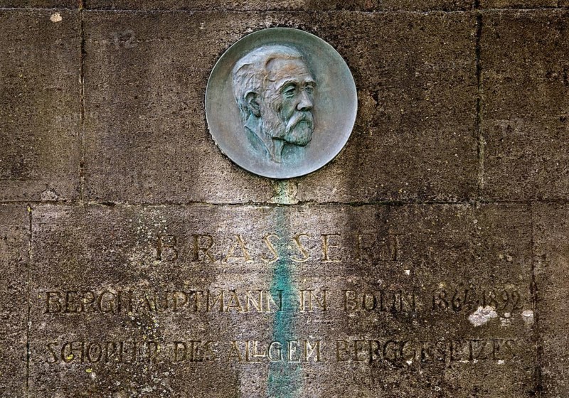 Detail Brassert Monument by Hubert Netzer, Hermann Brassert elaborated the Prussian Mining Law of 1865, Alter Zoll, Bonn, North Rhine-Westphalia, Germany, Europe