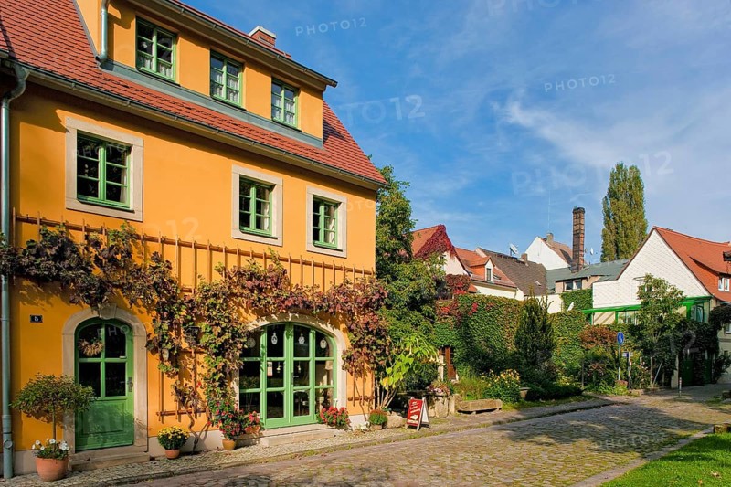 Pirna is a large district town and the administrative seat of the Sächsische Schweiz-Osterzgebirge district and the Pirna administrative community in the Free State of Saxony, Dresden administrative district. It is considered the gateway to Saxon Switzerland