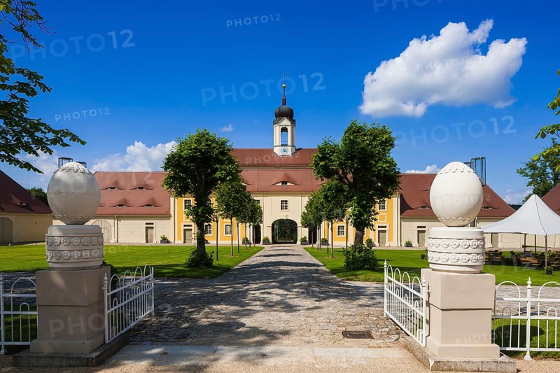 Baroque Rammenau Castle, Rammenau Castle in Rammenau near Bischofswerda in the district of Bautzen is one of the most beautiful preserved baroque country castles in Saxony