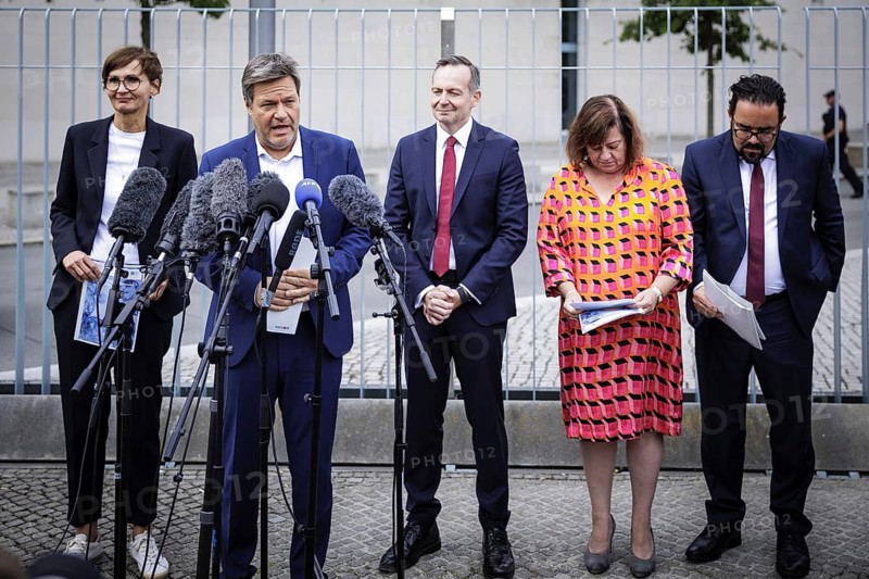 (L-R) Bettina Stark-Watzinger, Bundesministerin fuer Forschung und Bildung, Robert Habeck, Bundesminister fuer Wirtschaft und Klimaschutz und Vizekanzler, Volker Wissing, Bundesminister fuer Verkehr und Ditgitales, Baerbel Kofler, Parlamentarische Staats
