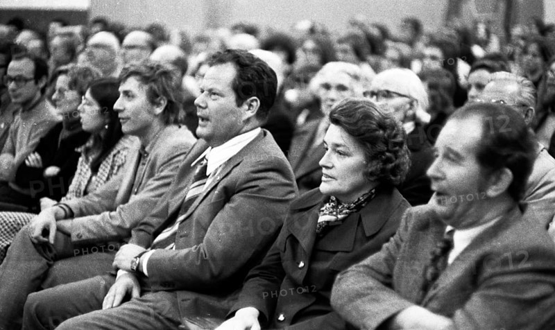 The left-oriented Socialist German Workers' Youth (SDAJ) celebrated 70 years of the workers' youth movement with a festive event in Bremen on 27 September 1974. Hermann Gauthier, N.N., Herbert Mies, Wolfgang Gewhrcke (today: Left) N.N. from right, Germany, Europe