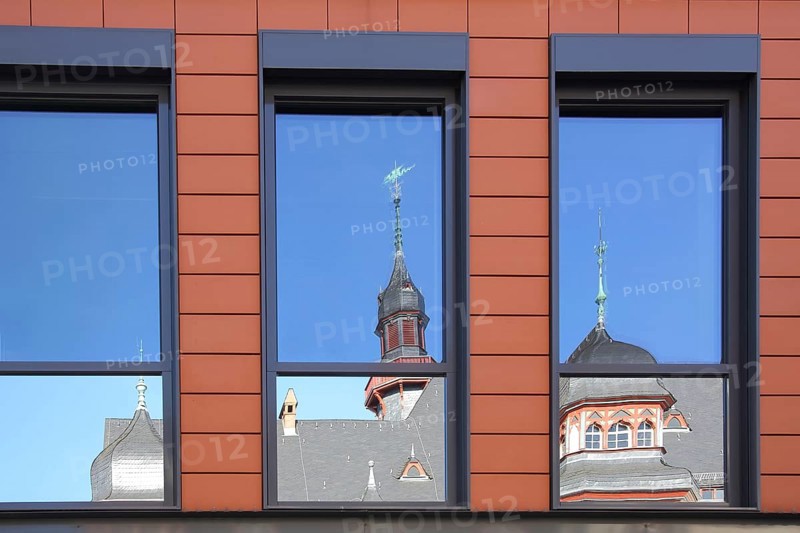 Reflection of the new town hall in the window panes of the Volksbank, panes, window, Europaplatz, Old Town, Limburg, Hesse, Germany, Europe