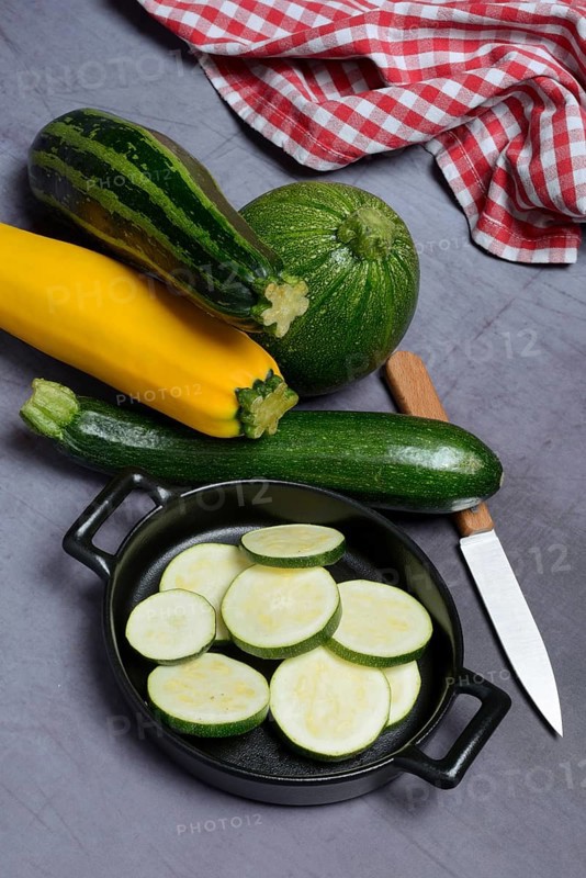 Various courgettes (Cucurbita pepo), courgette convar. giromontiina