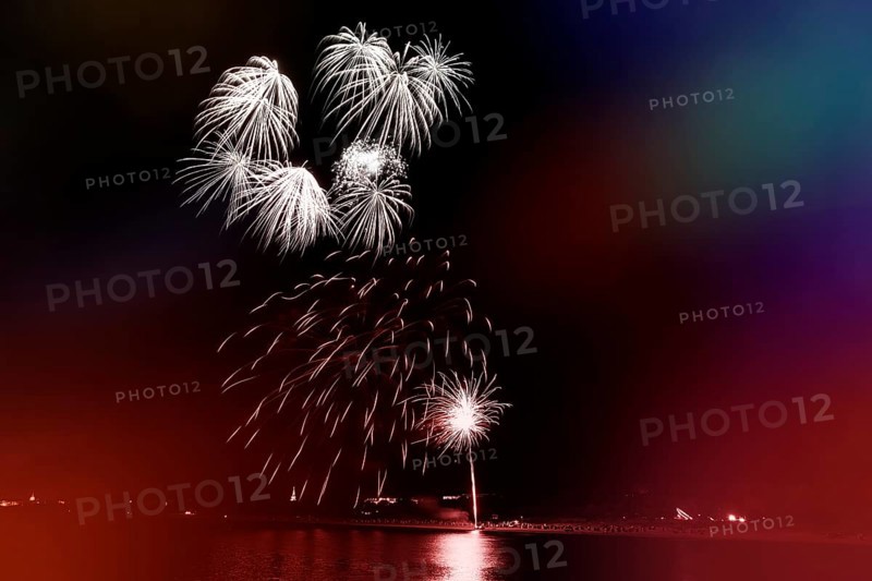 Fireworks in the night sky, beach fireworks, Heringsdorfer Kaisertage, summer festival in the Baltic resort of Heringsdorf, Usedom, Mecklenburg-Western Pomerania, Germany, Europe