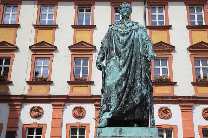 Maximilian II, King of Bavaria, Staute, courtyard Old Palace in Bayreuth, built in 1455 and was the residence of the Margraves of Brandenburg-Bayreuth from 1603 to 1753, today a tax office, Upper Franconia, Bavaria, Germany, Europe