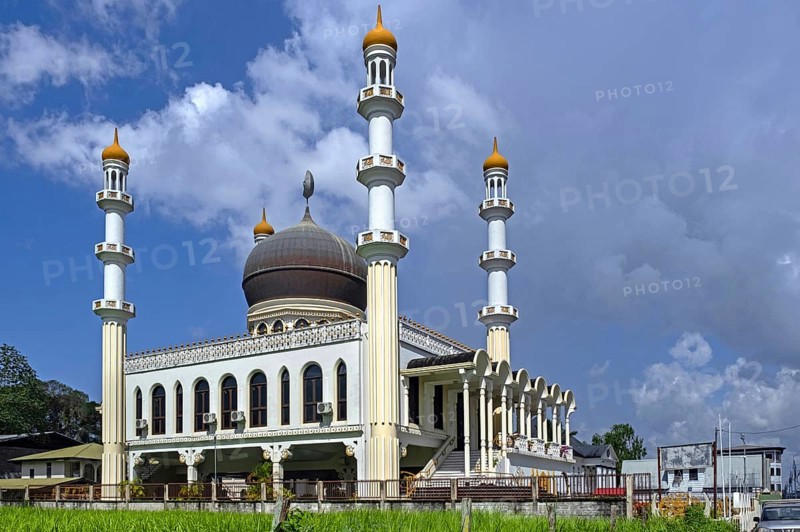Ahmadiyya Anjuman Isha?at Islam Mosque Keizerstraat, headquarters of the Lahore Ahmadiyya Movement for the Propagation of Islam, Paramaribo, Suriname, South America